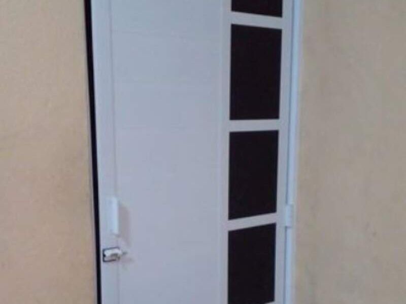 Puerta madera en Cunduacán