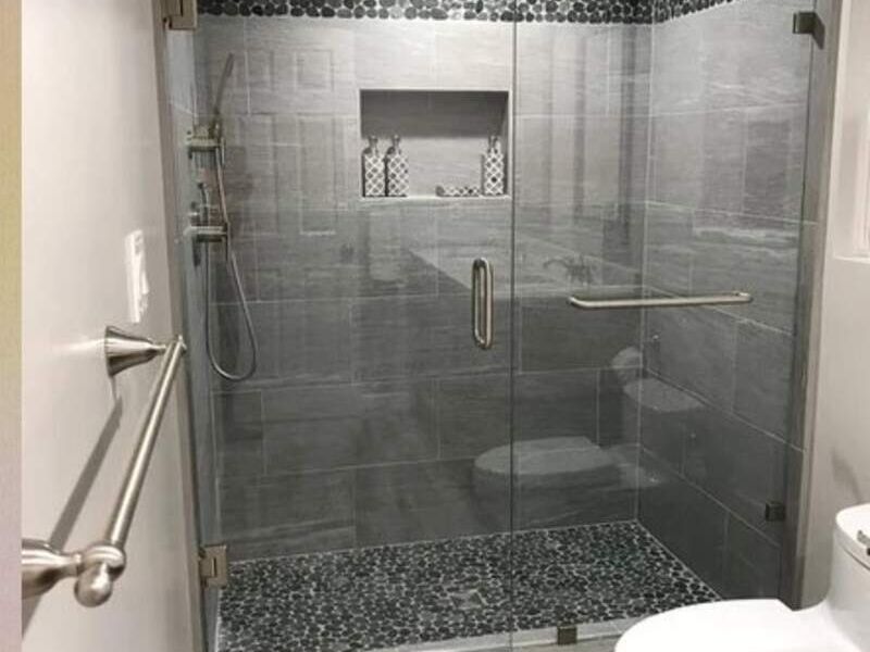 Cancel de baño abatible en Villahermosa