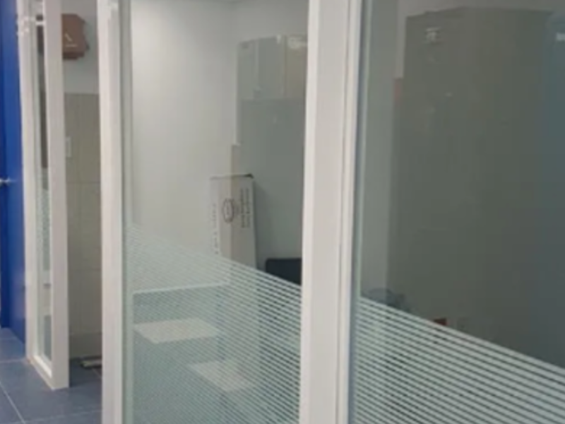 Puerta corrediza en Aluminio en CDMX