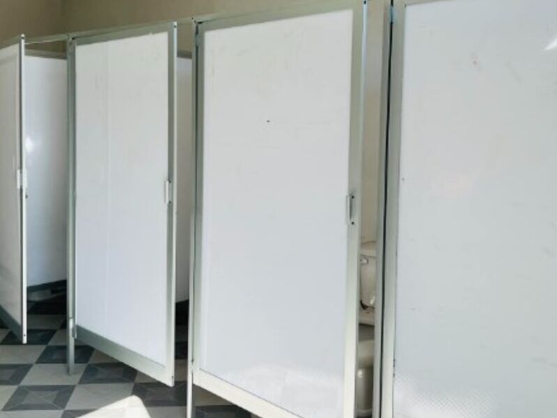 Puerta de aluminio en Uruapan
