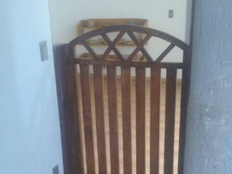 Puerta de madera en CDMX
