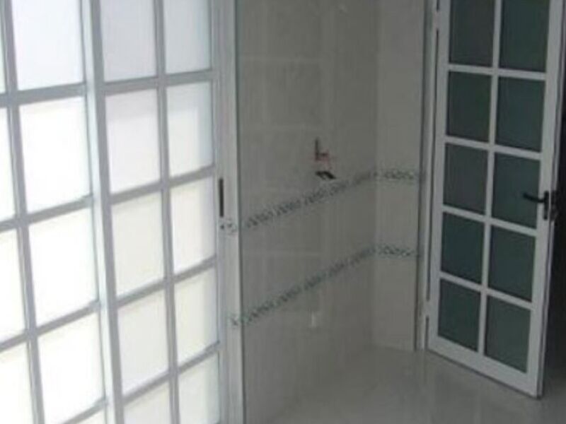 Puerta en Aluminio con cristal en Mexicali