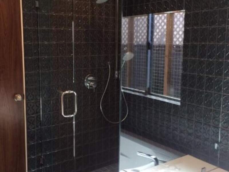 Puerta de baño en vidrio templado en MX 