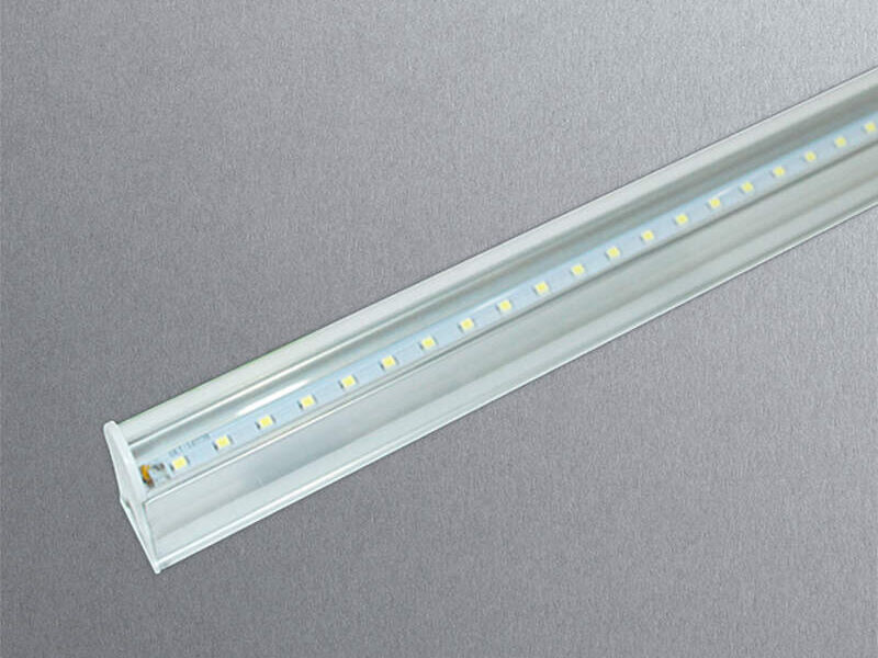 Tubo LED T5 Con Base 9w 60 cm JLT5-95