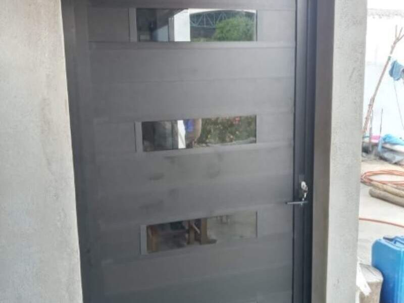 Puerta de aluminio en Tamazunchale