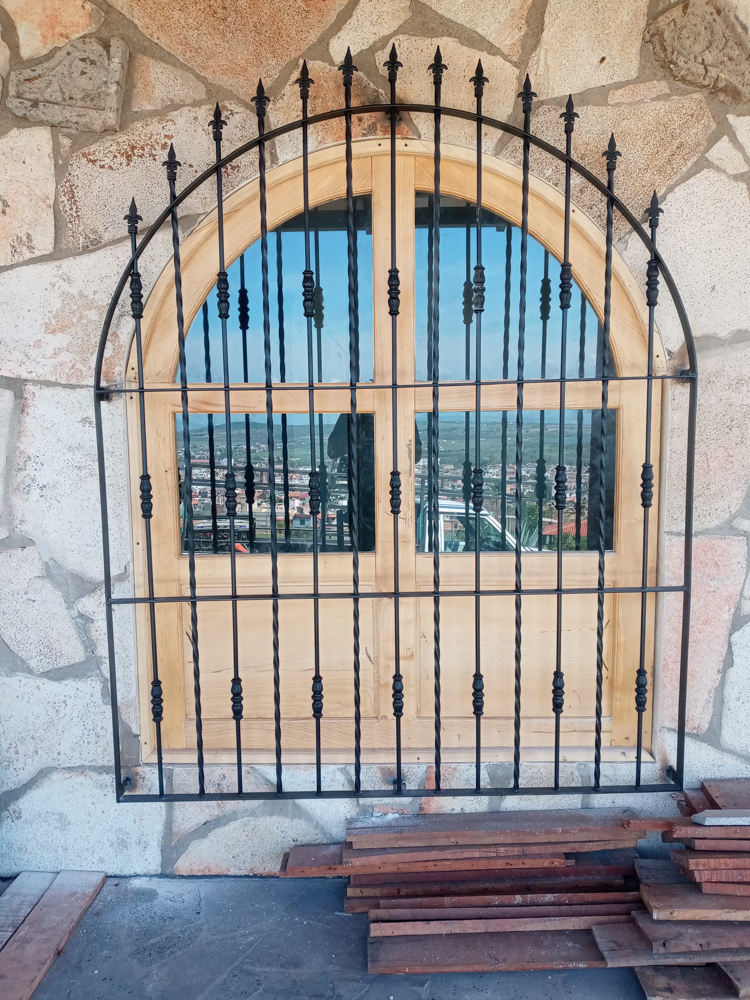 Reja de protección de hierro forjado