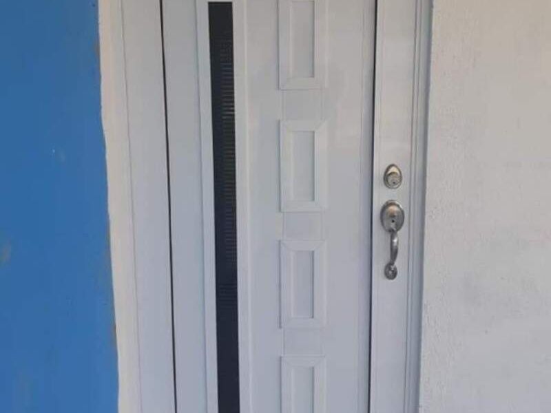 PUERTA DE ALUMINIO AVA EN DF
