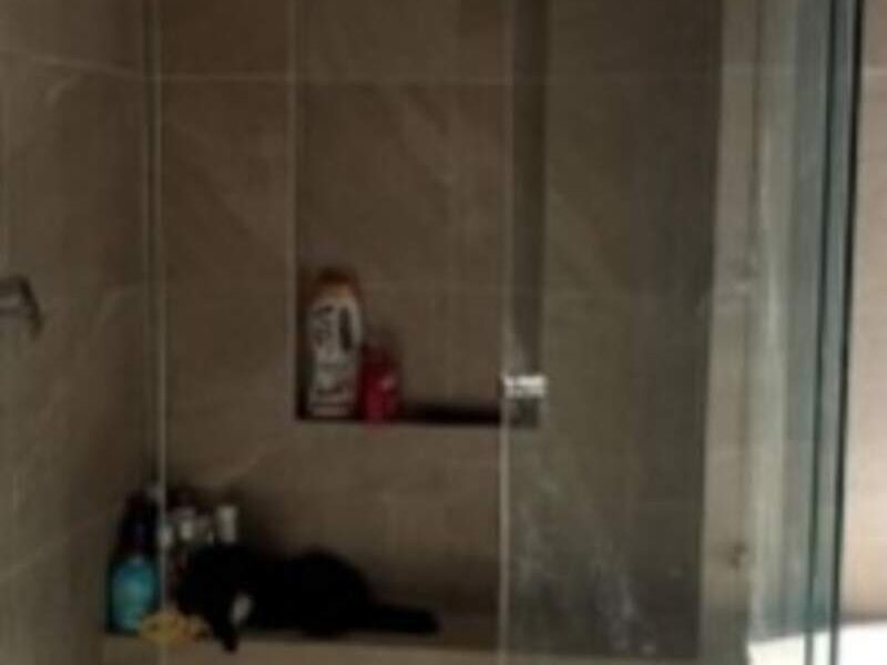 Cancel de baño A en Guadalajara