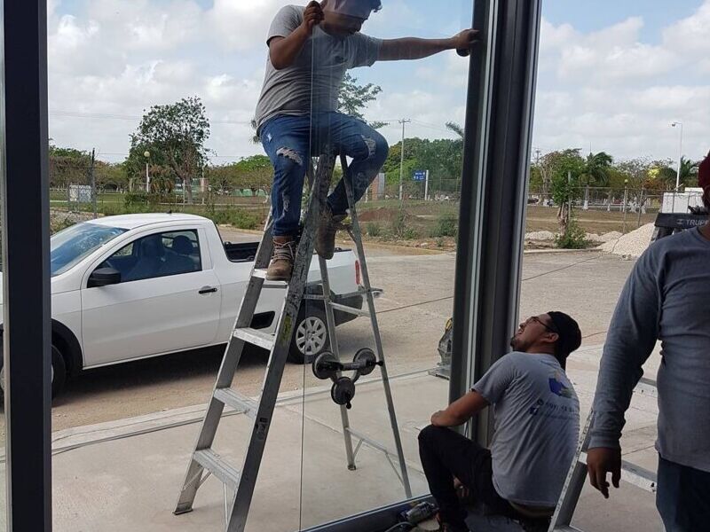 Instalación ventanas en Mérida, Yucatán.