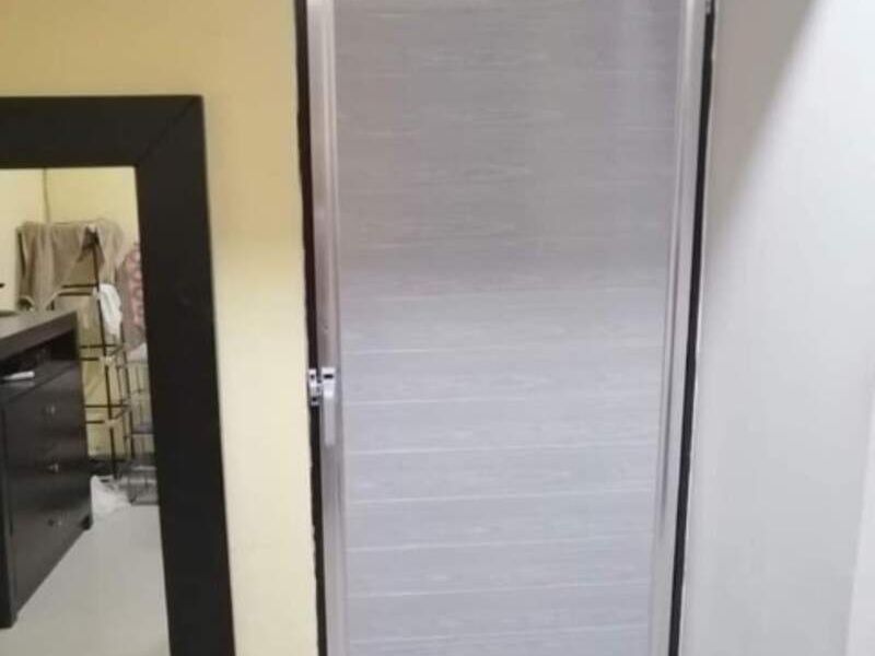 Puerta de aluminio tipo persiana  en Merida