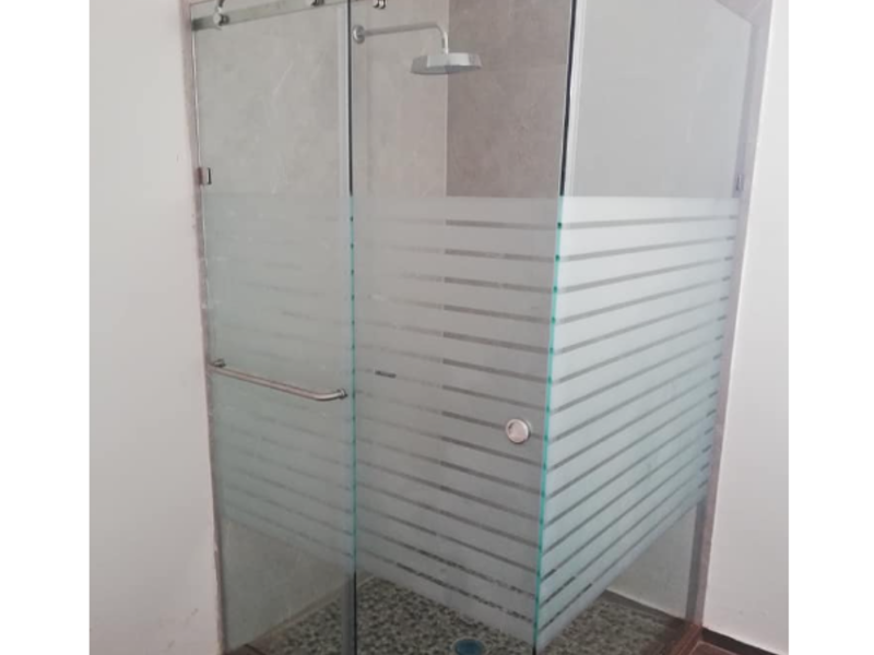 CANCEL DE BAÑO ABATIBLE EN CELAYA
