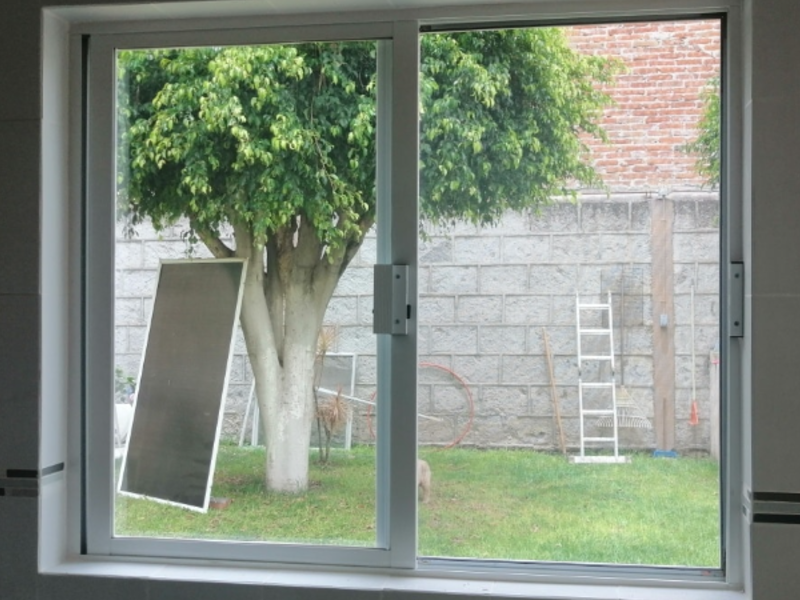 VENTANA DE ALUMINIO BLANCO 2" EN GUANAJUATO