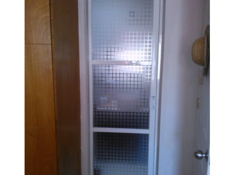 PUERTA DE ALUMINIO 3" EN CELAYA