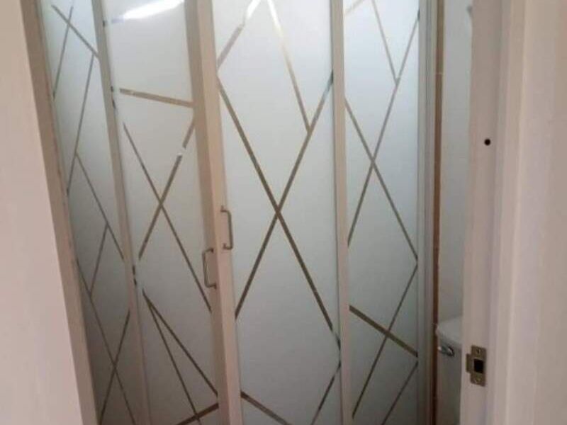 Cancel de baño de policarbonato en Merida