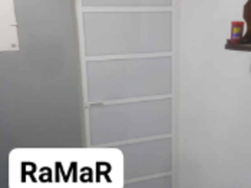 Puerta de aluminio color blanca Madera 