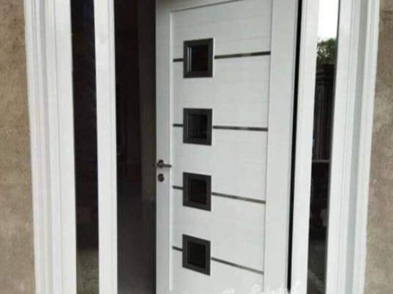 Puerta aluminio blanco en Oaxaca