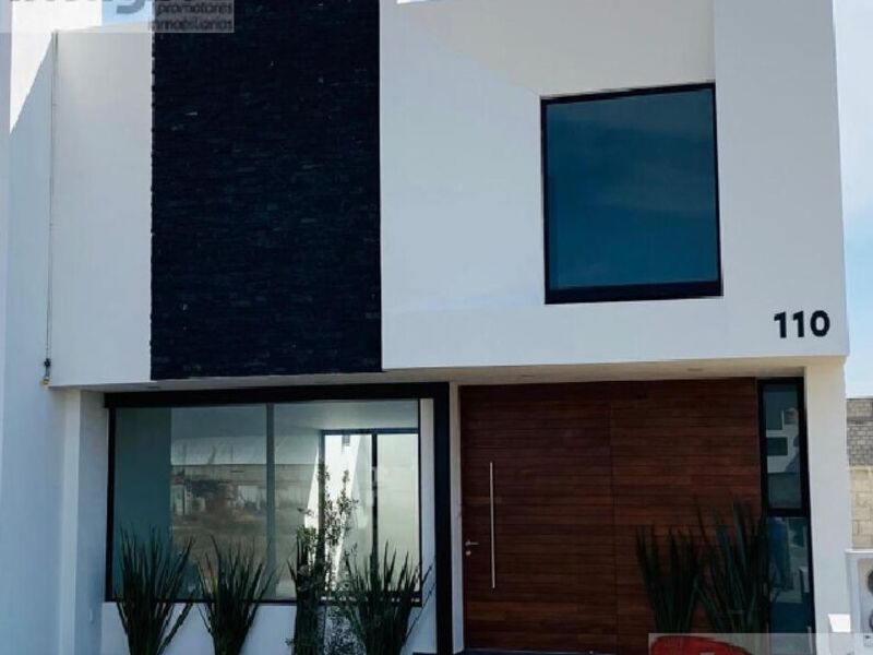 CASA EN VENTA EN FRACC. EXLANADA SUR