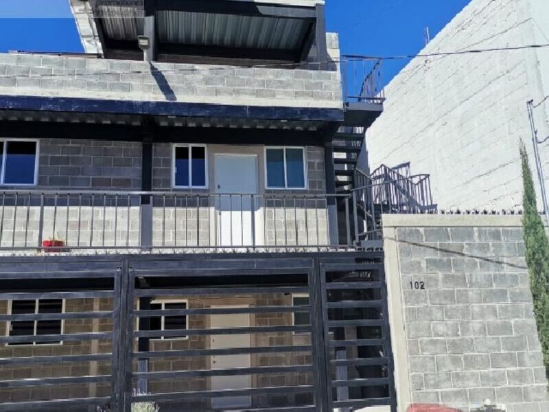 Cas en venta en Hangares, Sta. Matilde