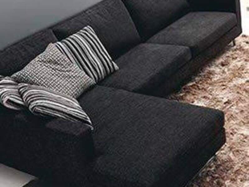 Sillón negro en L