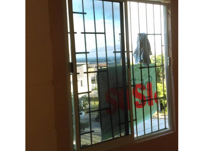 VENTANA DE ALUMINIO CON REJA EN GUERRERO
