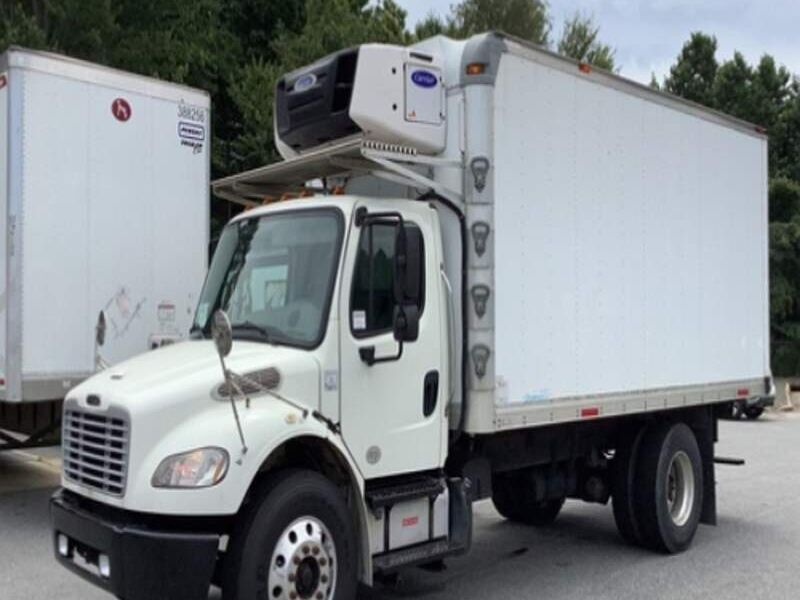 2015 Freightliner M2 106