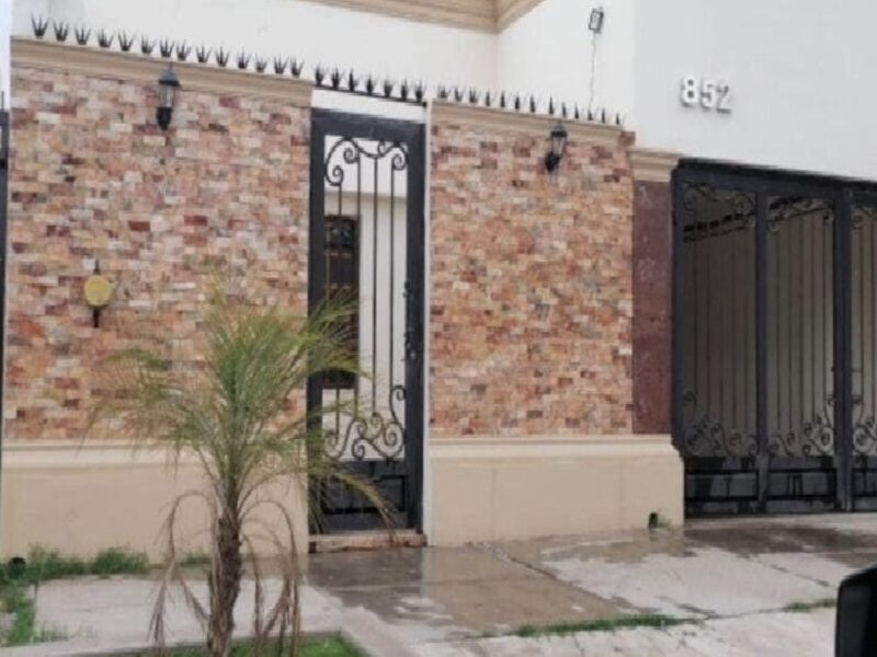 RENTA DE CASA EN  COLONIA CENTRO
