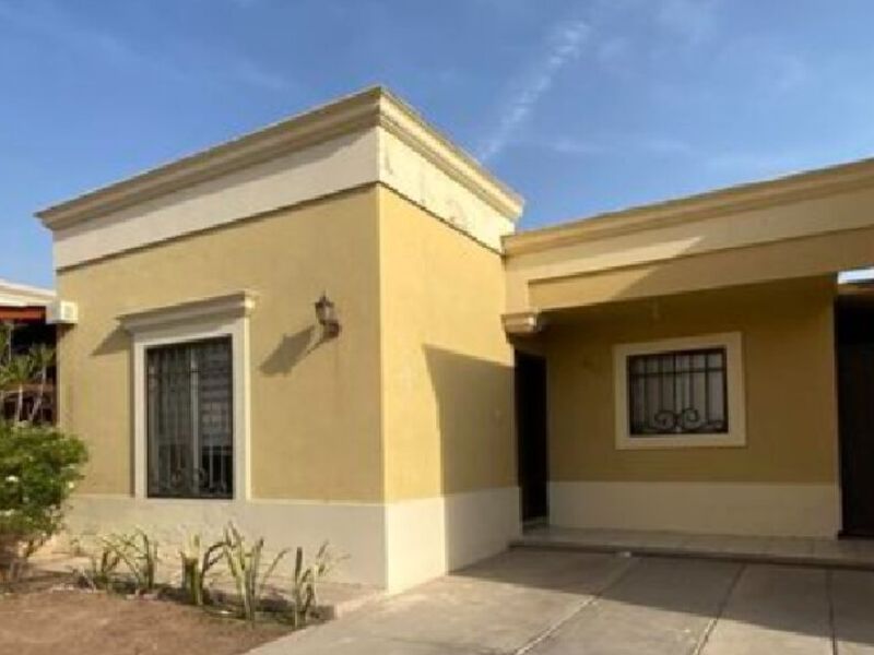 SE RENTA CASA  EN LOMAS SONORA