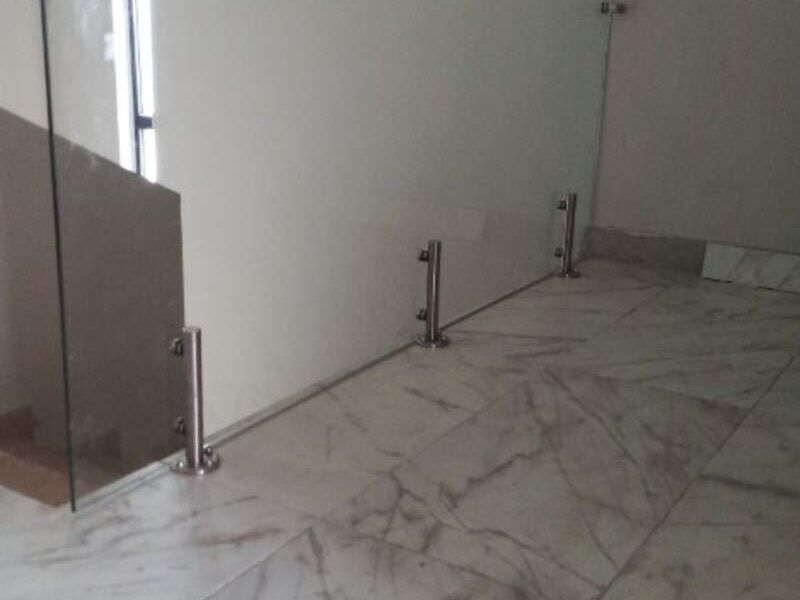 barandal de vidrio templado en Quintana Roo 