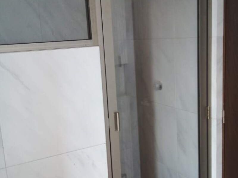 Puerta baño aluminio Quintana Roo 