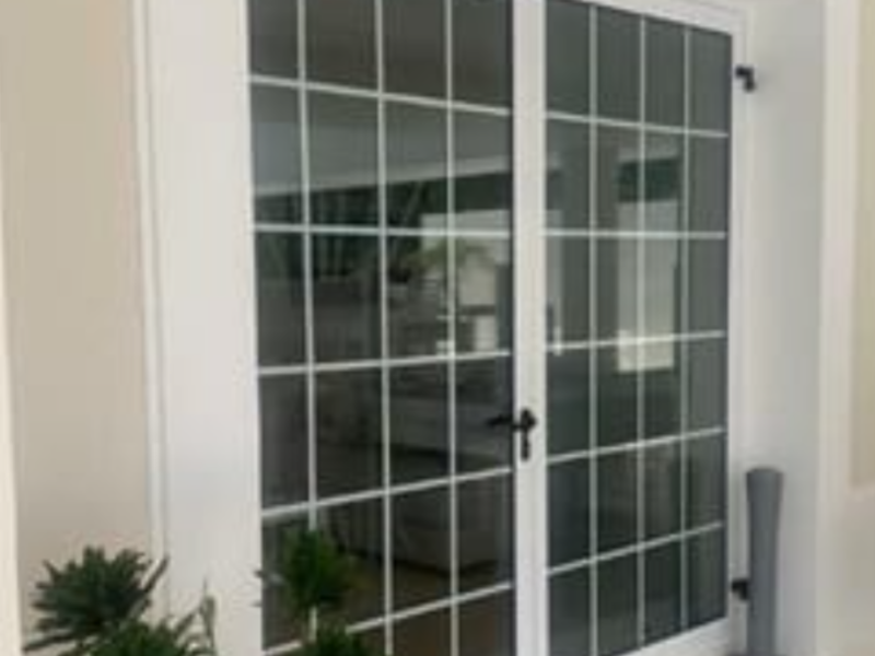 PUERTA DE ENTRADA DE ALUMINIO EN ACAPULCO