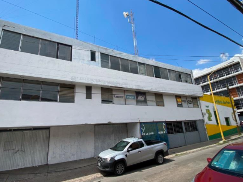 EDIFICIO COMERCIAL ZONA CENTRO 