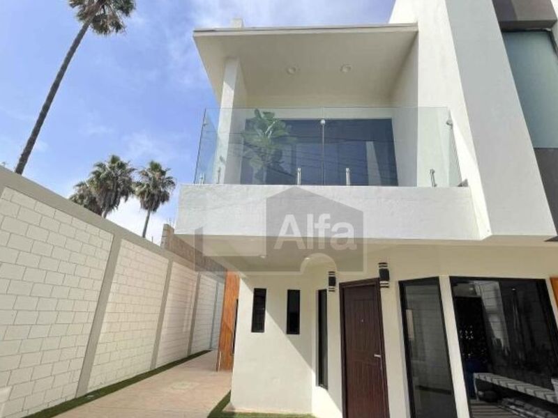 CASA EMPLEADOS ENSENADA 