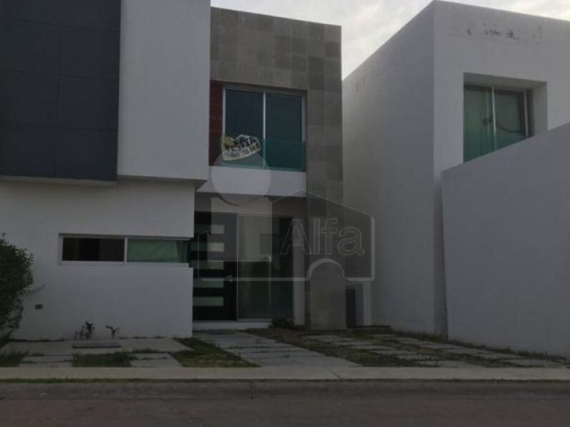 CASA RESIDENCIAL XENIA 