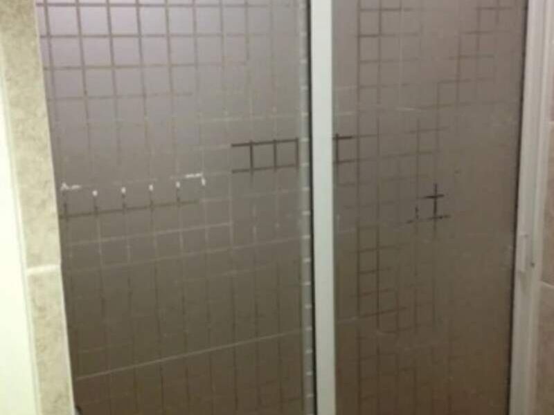 Canceles de baño aluminio Kanasín THE GLASS