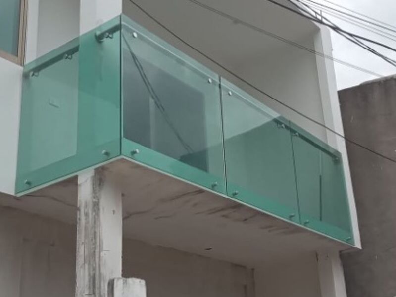 Barandal aluminio y vidrio templado Tabasco