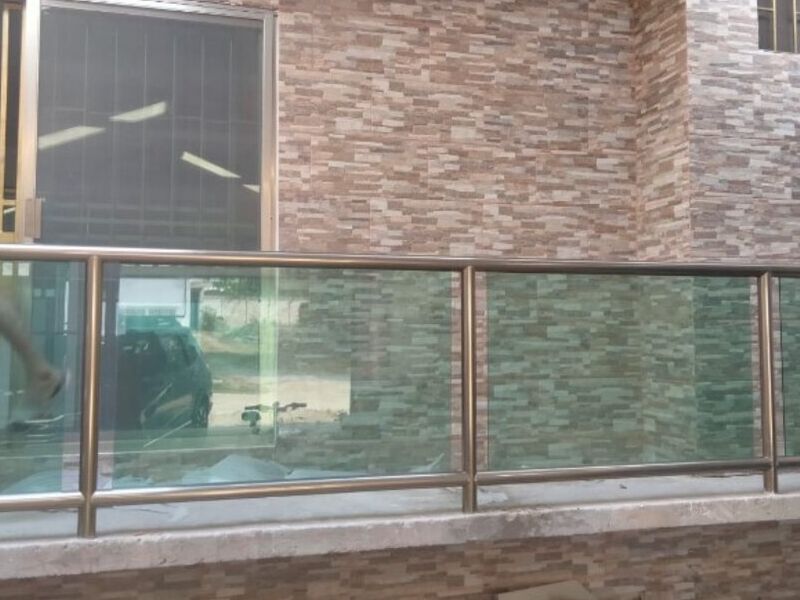 Barandal en aluminio champagne en Tabasco