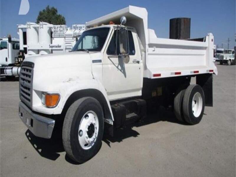 1997 FORD F800