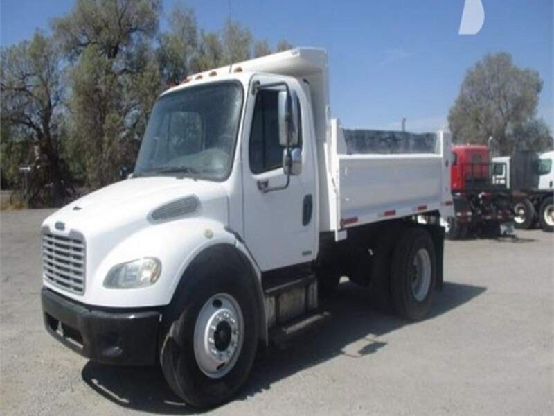 2006 FREIGHTLINER M2