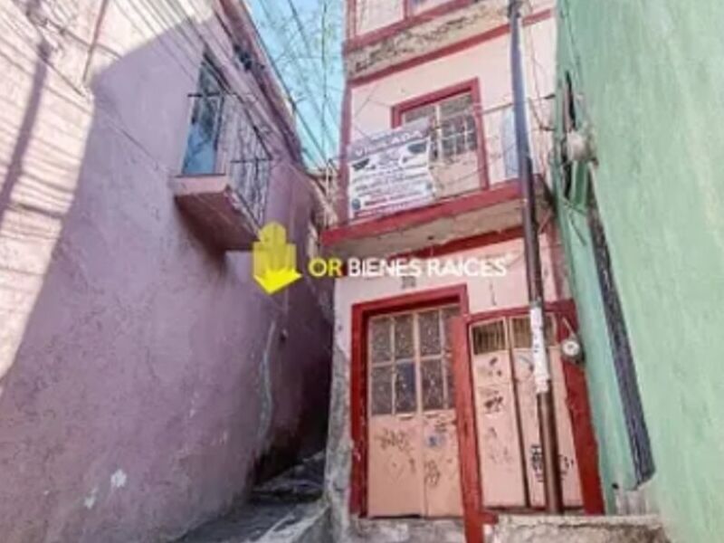 CASA PARA REMODELACIÓN EN CENTRO HISTÓRICO
