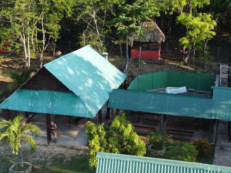 COMPLEJO ECOTURÍSTICO 