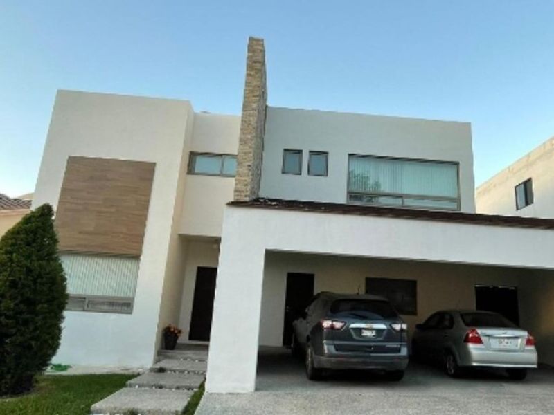 Casa Renta en Carretera Nacional Sierra Alta