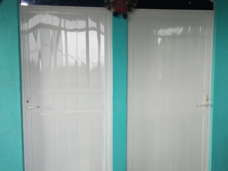 PUERTAS DE ALUMINIO DIELA LISA EN GUERRERO