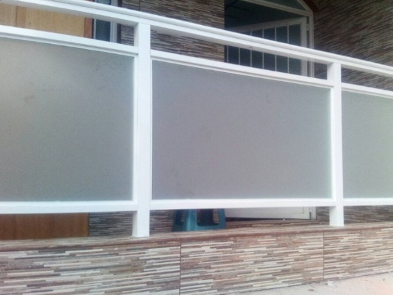 BARANDAL DE VIDRIO ESMERILADO EN GUERRERO