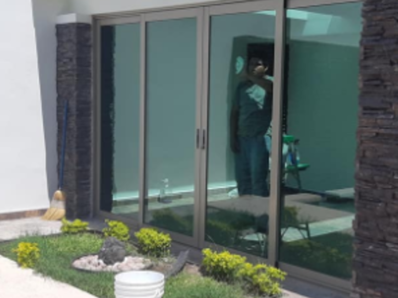 Puerta de cristal color verde Reynosa 