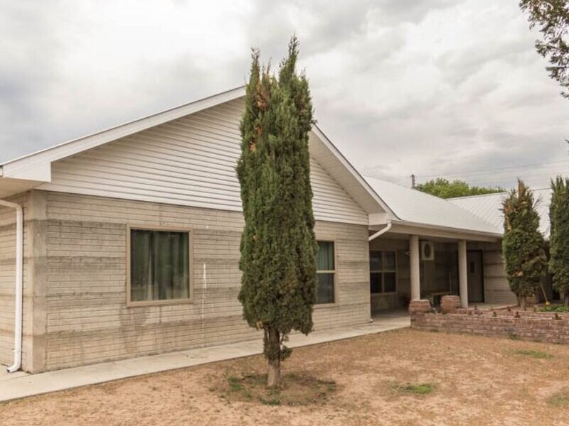 Casa con bodega Lechería y corrales Chihuahua