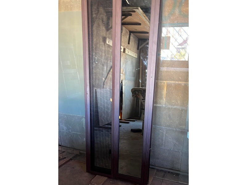 Ventana en alumino de 2 pulgada en color wenge Aluminio y vidrios sotelo Hermosillo 