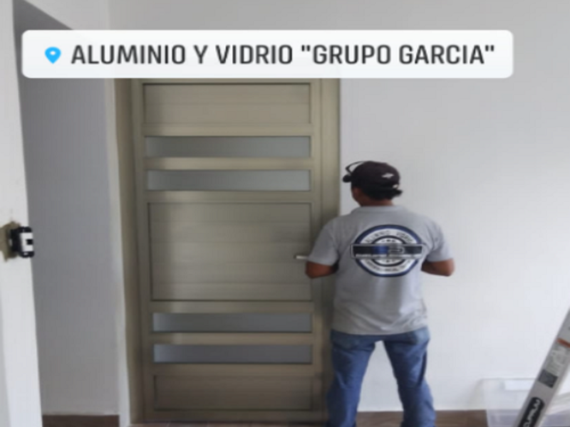 Puerta de aluminio M1 Cancún