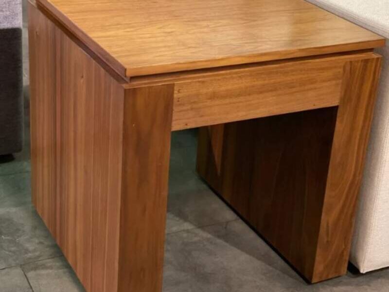 Mesa lateral de madera Kasten Monterrey	