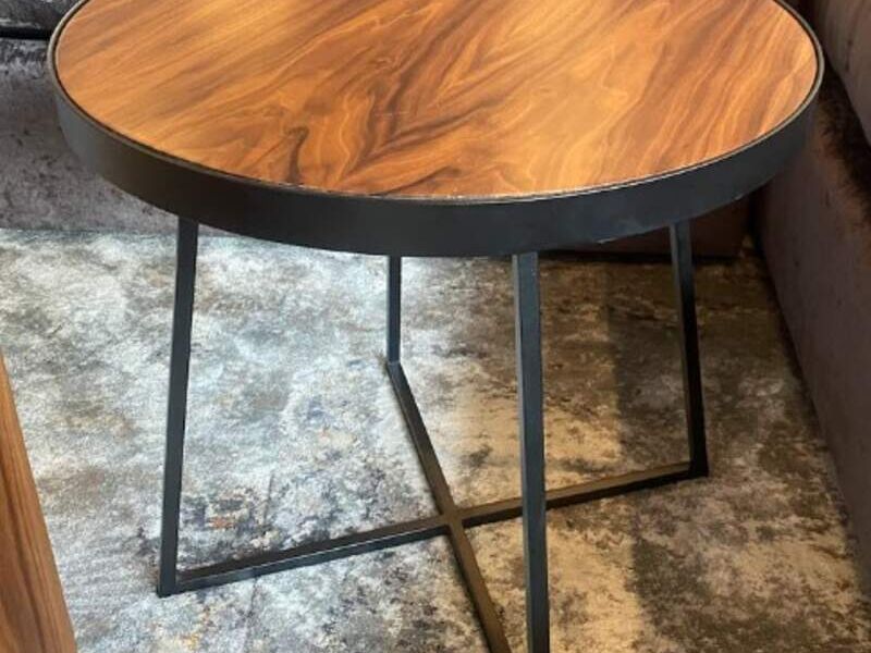 Mesa lateral con cubierta Kasten Monterrey	