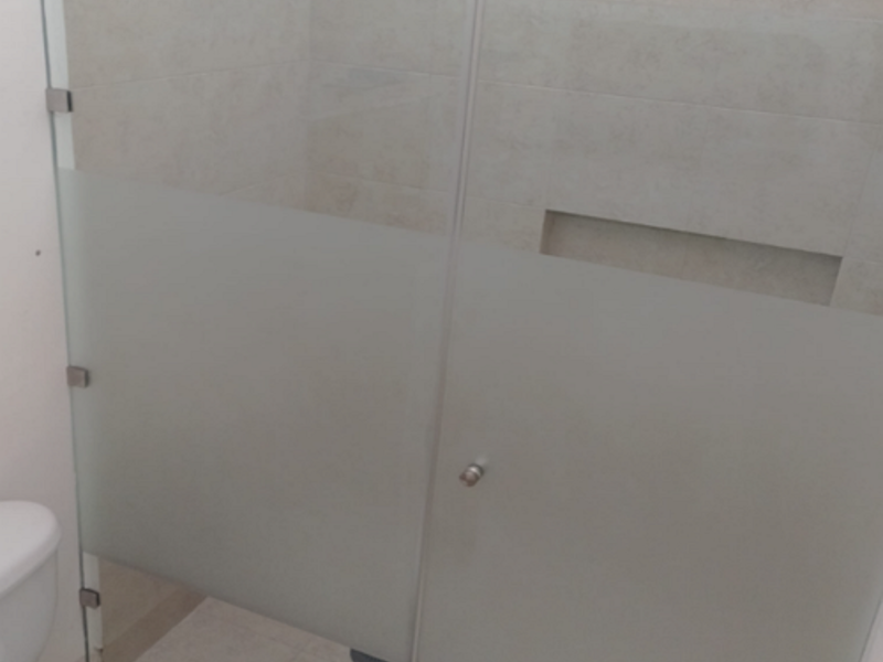 Cancel para baño M2 Cancún